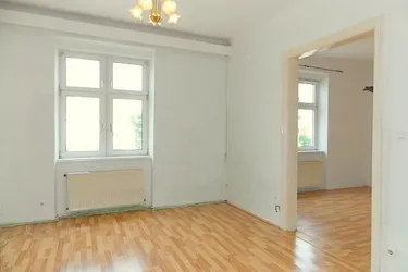 Weidling Bahnhof-Nähe: Helle, freundliche 2-Zimmer-Wohnung