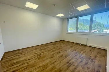 Top aufgeteilte Büro- oder Praxisfläche in bester Lage in Imst zu vermieten!