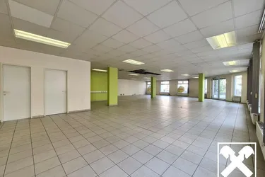 Zentrale Geschäftsfläche zu mieten!
