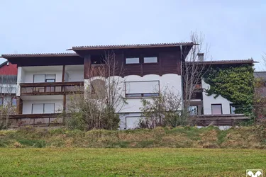 Altbestand mit unverbaubare Aussicht am Sonnenhang von Sulzberg