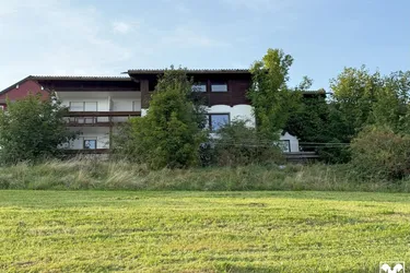 Mehrfamilienhaus möglich – Altbau mit separatem Grundstück