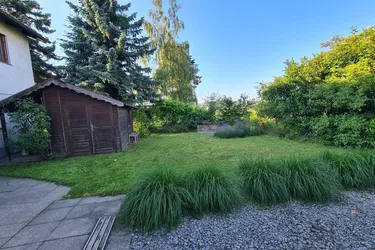 15 Minuten von Linz!!!Exklusive Haushälfte mit 400 m² Eigengarten und eigenem Pool 