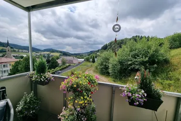 Exklusives Wohngefühl mit herrlicher Aussicht und hochwertiger Ausstattung - ca. 90 m² Wohnfläche plus 8 m² Loggia