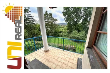 - UNI-Real - Drei Zimmer, Loggia, Garage