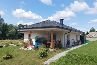Traumhaus in idyllischer Lage: Bungalow mit allen Extras in Taufkirchen a.d. Pram für 385.000,00 €!
