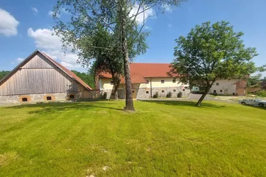 Bauernhaus in Oberösterreich: Fußbodenheizung, Kamin, Pellets &amp; mehr!