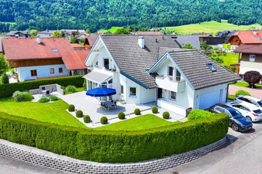 *Schmuckstück* Großzügiges Einfamilienhaus mit traumhaftem Garten