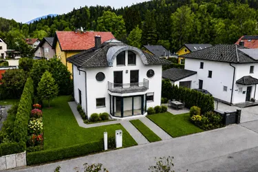 Sehr schönes Einfamilienhaus mit viel Platz in Oberalmer Bestlage