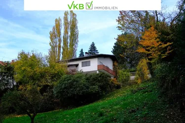 Expose Großzügiges Einfamilienhaus - Großfamilienhaus für Ruhesuchende - Kachelofen