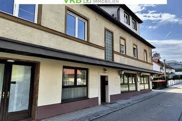 BAD HALL | Ruhiges Wohnen über kulinarischer Vielfalt! 2-Zimmer-Wohnung im 4-Parteienhaus!