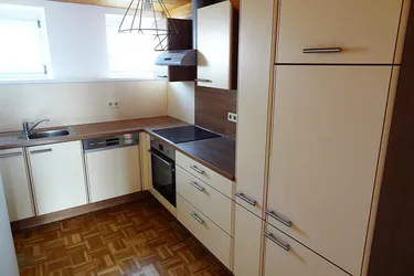 Gemütliche, geräumige und sonnige Maisonette-Mietwohnung mit guter Raumaufteilung ...!