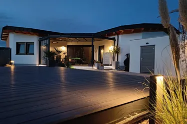 Innovatives Haus mit Garten und Terrasse bei Seeham