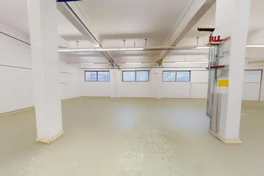 rund 1000 m² Lagerhalle optional mit Büro in Völs - H3