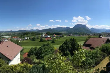 Geräumiges Ein-Zweifamilienhaus in unverbaubarer Aussichtslage- auch Zweitwohnsitz möglich