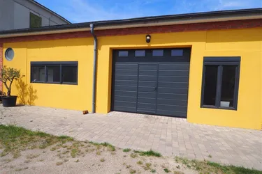 Perfekt für Gewerbe: 110m² Lager, plus Stellfläche - Freifläche in Traiskirchen!