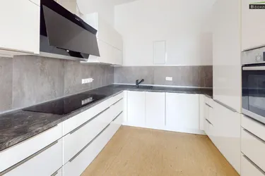 wunderschöne Maisonette-Wohnung mit großzügigen Balkon in zentraler Lage ++ KNITTELFELD ++