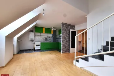 NEUWERTIGE DACHGESCHOSSWOHNUNG IN 1140 WIEN – 98m² FÜR 370.000 €! IHR TRAUM WARTET!
