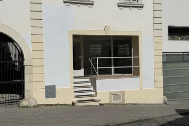 charmantes, klimatisiertes Geschäftslokal in stark frequentierter Lage am Domplatz zu vermieten