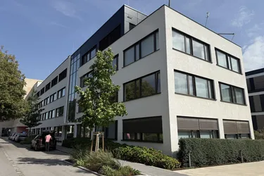 modernes Büro mit über 200 m² in zentrumsnaher Lage zu vermieten