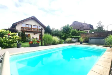 Attraktives Einfamilienhaus mit Pool und Gartenparadies in Kapellerfeld bei Wien - Wohlfühloase pur für die ganze Familie!