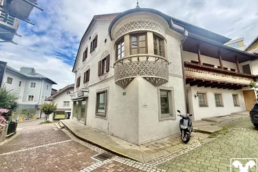 Investment: Historisches Stadthaus mit Gewerbe- und Wohnflächen - Bewilligung für Beherbergungsbetrieb liegt vor