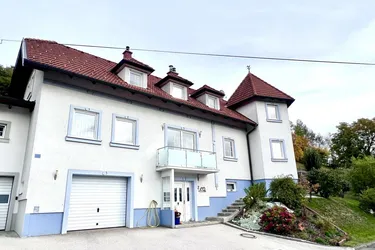 Expose Großzügiges Traumhaus mit Weinkeller in Sieggraben - nur 40 Minuten von Wien entfernt