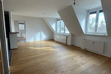 AM LIESINGBACH - LICHTDURCHFLUTETE MAISONETTEWOHNUNG MIT EIGENTUMSGARAGE
