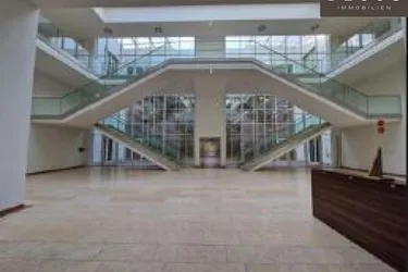 # Premstätten bei Graz # Büroflächen in verschiedensten Größen mit 5 Meter Raumhöhe #