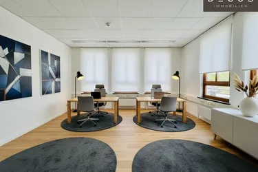 | NÄHE TRAISENPARK | Funktionale Bürofläche ca. 235 m² mit TERRASSE und Wintergarten | ab Jänner 2027