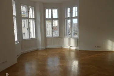 Traumhafte Altbauwohnung unbefristet zu vermieten