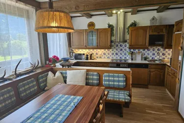 Saisonmiete: Charmante 3-Zimmer-Wohnung mit Bergblick in Zell am See