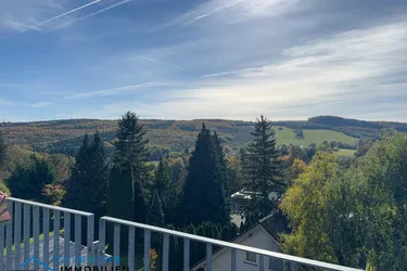 2,5-Zimmer-Maisonette mit traumhaftem Wienerwaldblick &amp; 40 m² Dachterrasse