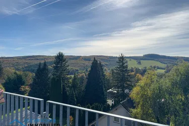 2,5-Zimmer-Maisonette mit traumhaftem Wienerwaldblick &amp; 40 m² Dachterrasse