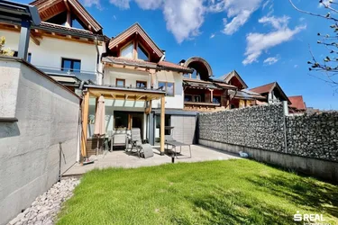 Helles großzügiges Reihenhaus in Kirchberg mit Garten, Balkon &amp; 2 Stellplätzen!