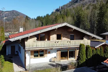 Objekt. Nr.: W1003 - WALCHSEE - FREIZEIWOHNSITZ - PREISREDUKTION: Tiroler Landhaus mit Galerie mit Gartenhaus in Bestlage mit Blick auf den Kaiser