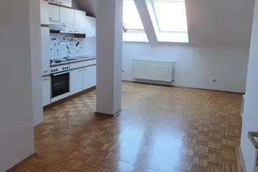 Merangasse in St.Leonhard! Hofseitige Dachgeschosswohnung!