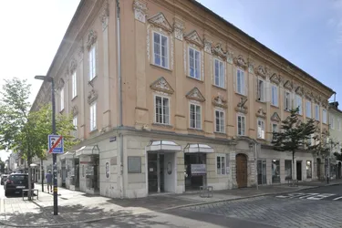 Geschäftsflächen in der Innenstadt vereint mit dem Charme historischen Ambientes!