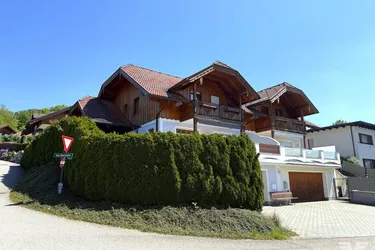 Doppelhaushälfte in Mondsee mit ca. 281 m² Nutzfläche