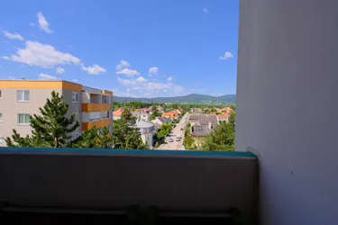 Zentral begehbare Wohnung mit Weitblick