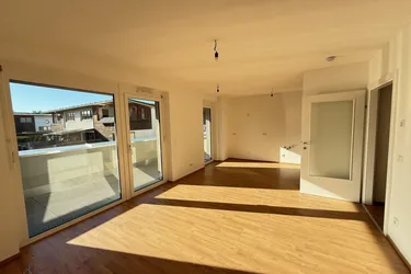 Moderne Erstbezug-Wohnung mit Balkon!
