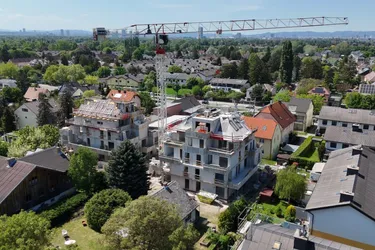 Schöne 2-Zimmer-Dachgeschoßwohnung mit Terrasse in Ruhelage