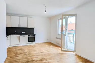 Erstbezug nach Generalsanierung: Schöne 3-Zimmer-Dachgeschoßwohnung mit Terrasse nahe Schottentor