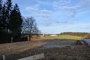 Nahe Stadt Salzburg-St. Pantaleon: Baugrund in ruhiger Waldrandlage