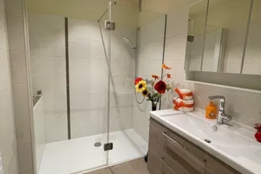 charmante 2 Zimmer Wohnung mit Loggia *zentrale Lage*