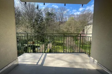 Wohlfühloase- charmantes 2-Zimmer-Apartment in Grünruhelage mit Loggia und Garage