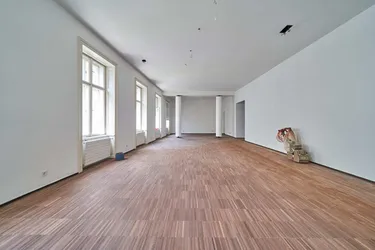 Repräsentatives Büro - Altbau- in Bestlage der Innenstadt – 278 m² - 7 Zimmer, im 3. Stock mit Lift