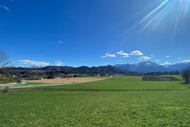 Traumhaftes Baugrundstück in sonniger Lage mit Bergblick