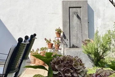WINZERHAUS MIT UNEINSEHBAREM ATRIUMGARTEN /// GROSSES ERWEITERUNGSPOTENTIAL