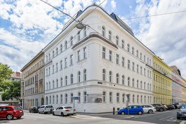 Altbaueigentumswohnung in generalsaniertem Altbau "gewidmet für dauerhafte Kurzzeitvermietung (z.B. AirBnB)"