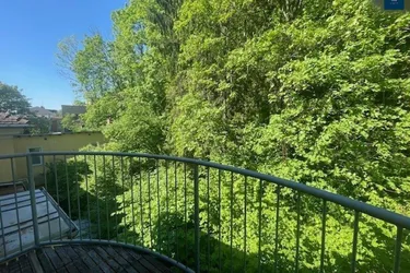 Baiernstraße 48 - Charmante Wohnung im Dachgeschoß mit Balkon - Blick ins Grüne in Eggenberg